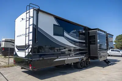2026 Keystone Montana 3941FO photo 4