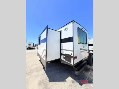 2027 Prime Time Tracer 235RK photo 4