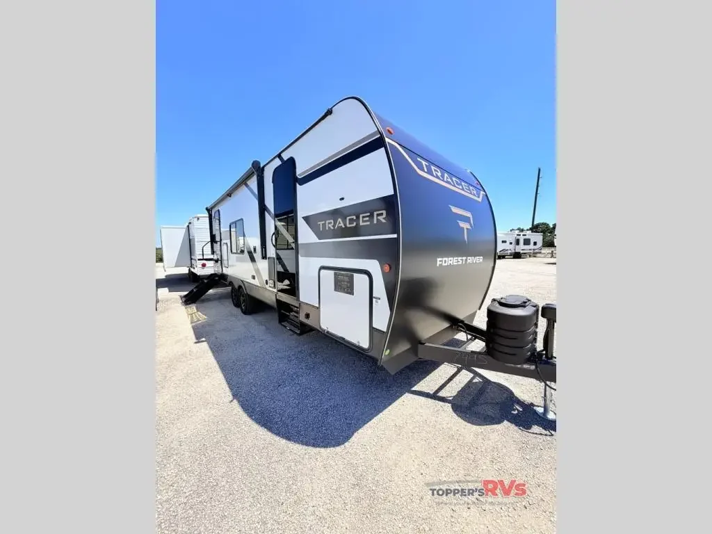 2027 Prime Time Tracer 235RK exterior