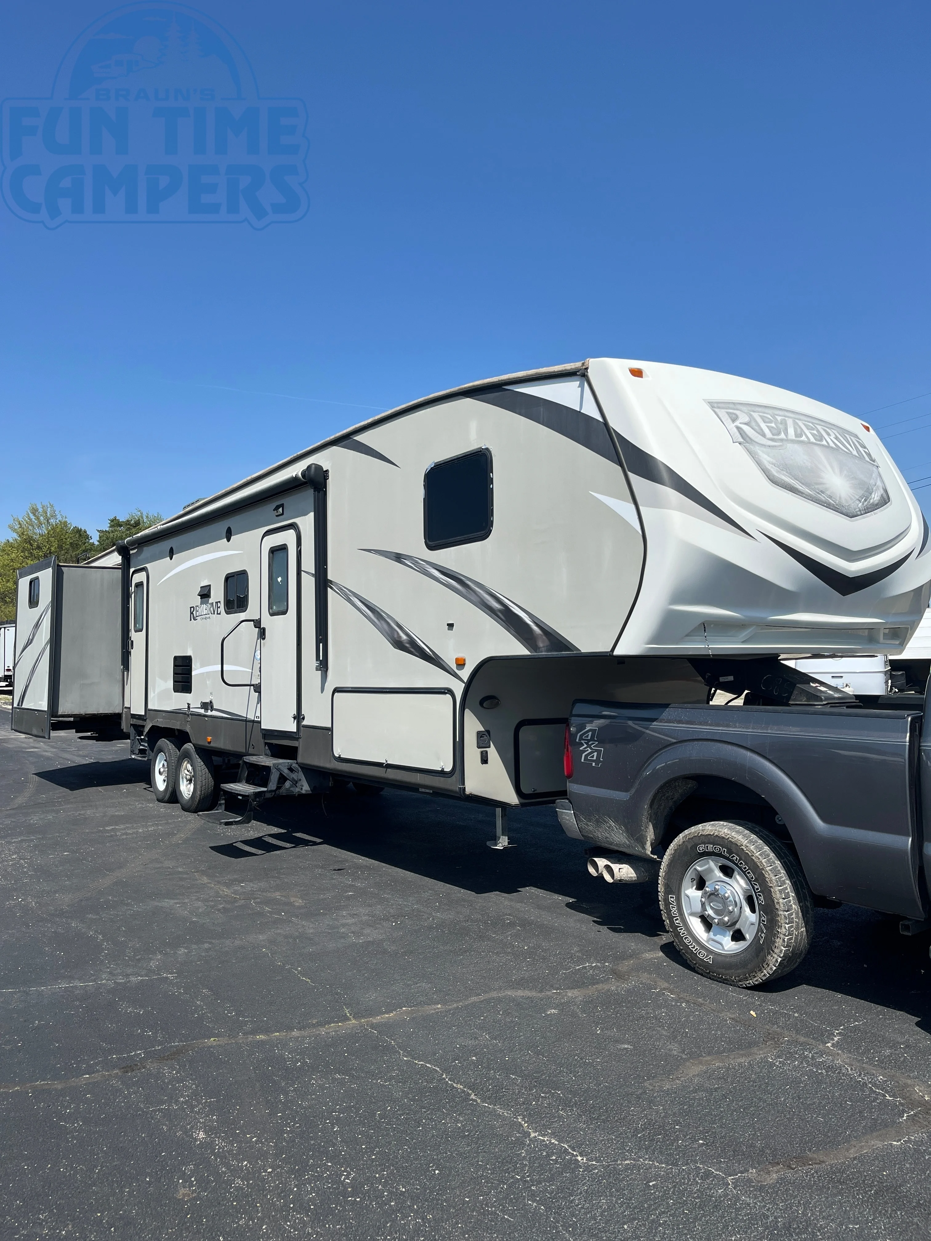 2017 Crossroads LONGHORN REZERVE 36DB exterior