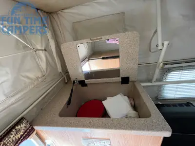2006 Outfitter APEX 8 photo 17