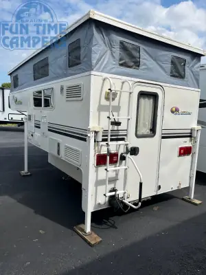 2006 Outfitter APEX 8 photo 3