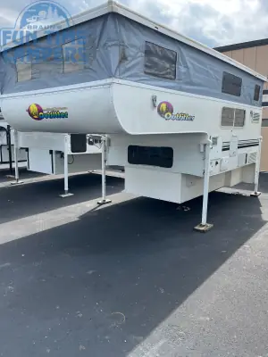 2006 Outfitter APEX 8 photo 2