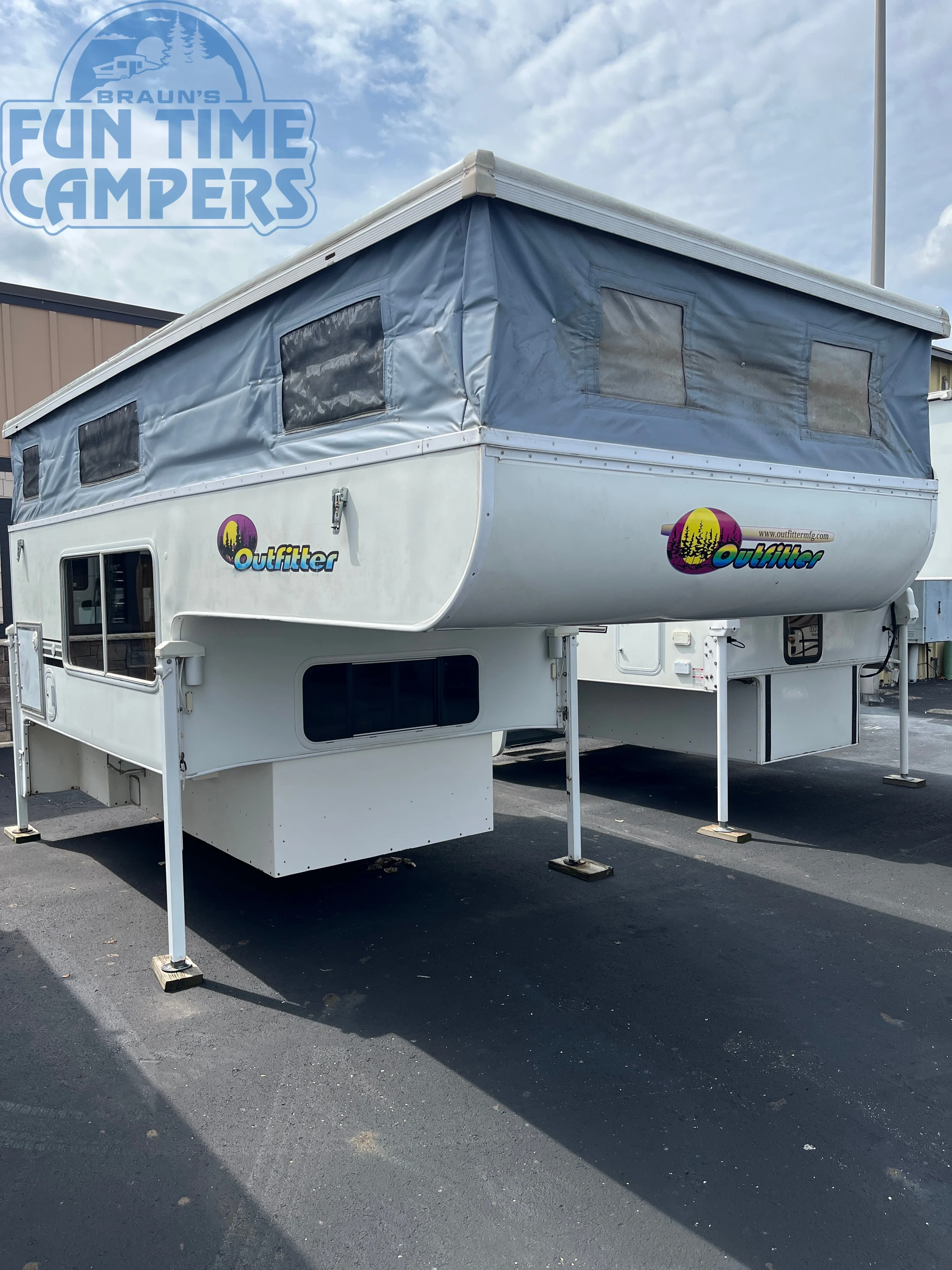2006 Outfitter APEX 8 exterior