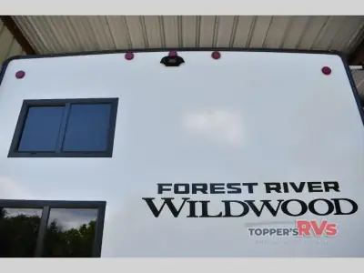 2027 Forest River Wildwood Heritage Glen Hyper-Lyte 25BHHL photo 6
