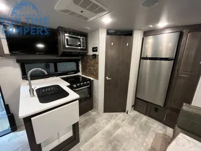 2021 Forest River FLAGSTAFF MICRO LITE 21DS photo 19