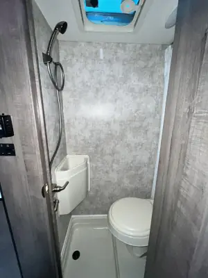 2017 Winnebago WINNIE DROP WD170K photo 25