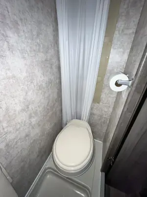 2017 Winnebago WINNIE DROP WD170K photo 26