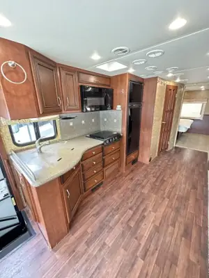 2013 Newmar Bay Star 3124 photo 12