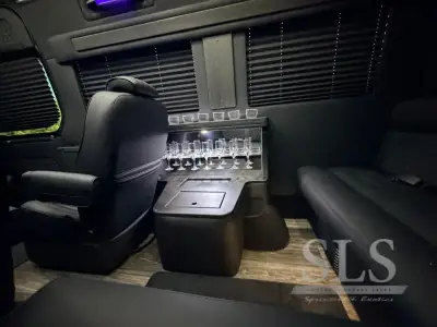 2027 Ogv Luxury Coach V-Drive 10RJ photo 46
