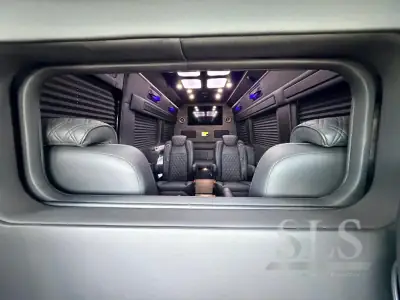 2027 Ogv Luxury Coach V-Drive 10RJ photo 19