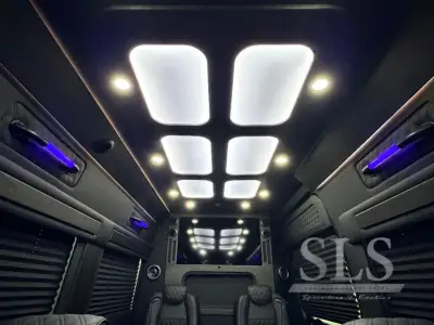 2027 Ogv Luxury Coach V-Drive 10RJ photo 50