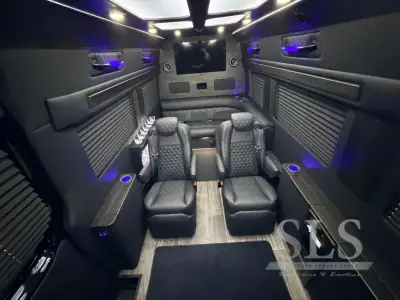 2027 Ogv Luxury Coach V-Drive 10RJ photo 31
