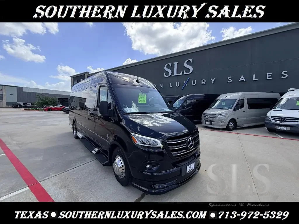 2027 Ogv Luxury Coach V-Drive 10RJ exterior