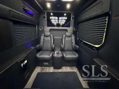 2027 Ogv Luxury Coach V-Drive 10RJ photo 22