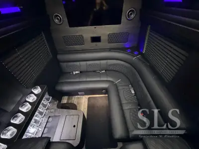 2027 Ogv Luxury Coach V-Drive 10RJ photo 37