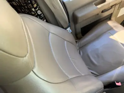 2015 Winnebago 30J photo 32