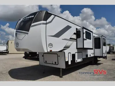 2026 Forest River Sandpiper 3800RK photo 4