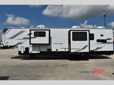 2026 Forest River Sandpiper 3800RK photo 5