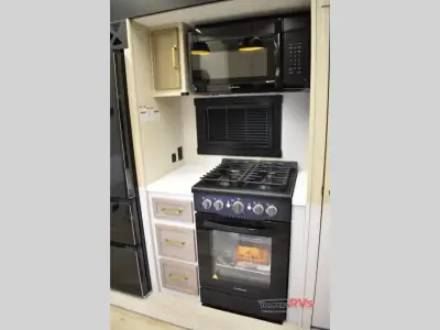 2026 Forest River Wildwood Heritage Glen Elite Series 36FL photo 24