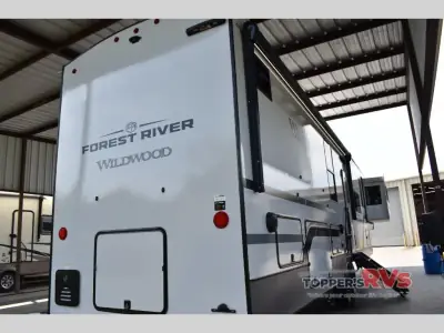 2026 Forest River Wildwood Heritage Glen Elite Series 36FL photo 3