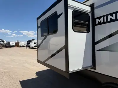 2023 Winnebago MINNIE 2500FL photo 9