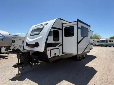 2023 Winnebago MINNIE 2500FL photo 4