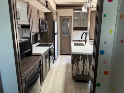2021 Grand Design SOLITUDE S-CLASS 3704BH photo 14