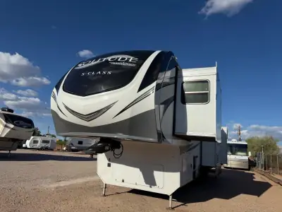 2021 Grand Design SOLITUDE S-CLASS 3704BH