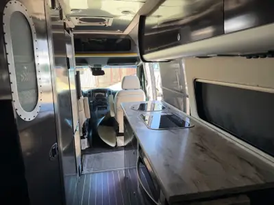 2017 Airstream INTERSTATE 24 GRAND TOUR EXT photo 17