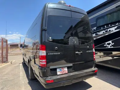 2017 Airstream INTERSTATE 24 GRAND TOUR EXT photo 8