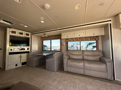 2009 Winnebago Itasca LATTITUDE 39W photo 18
