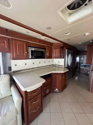 2013 Winnebago Itasca MERIDIAN 36M photo 14