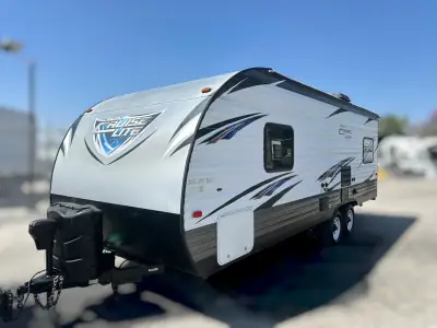 2018 Forest River SALEM CRUISE LITE 202RDXL photo 3