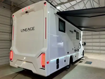 2026 Grand Design Lineage Series M 25FW photo 43