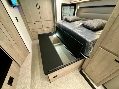 2026 Grand Design Lineage Series M 25FW photo 29