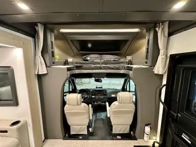 2026 Grand Design Lineage Series M 25FW photo 5