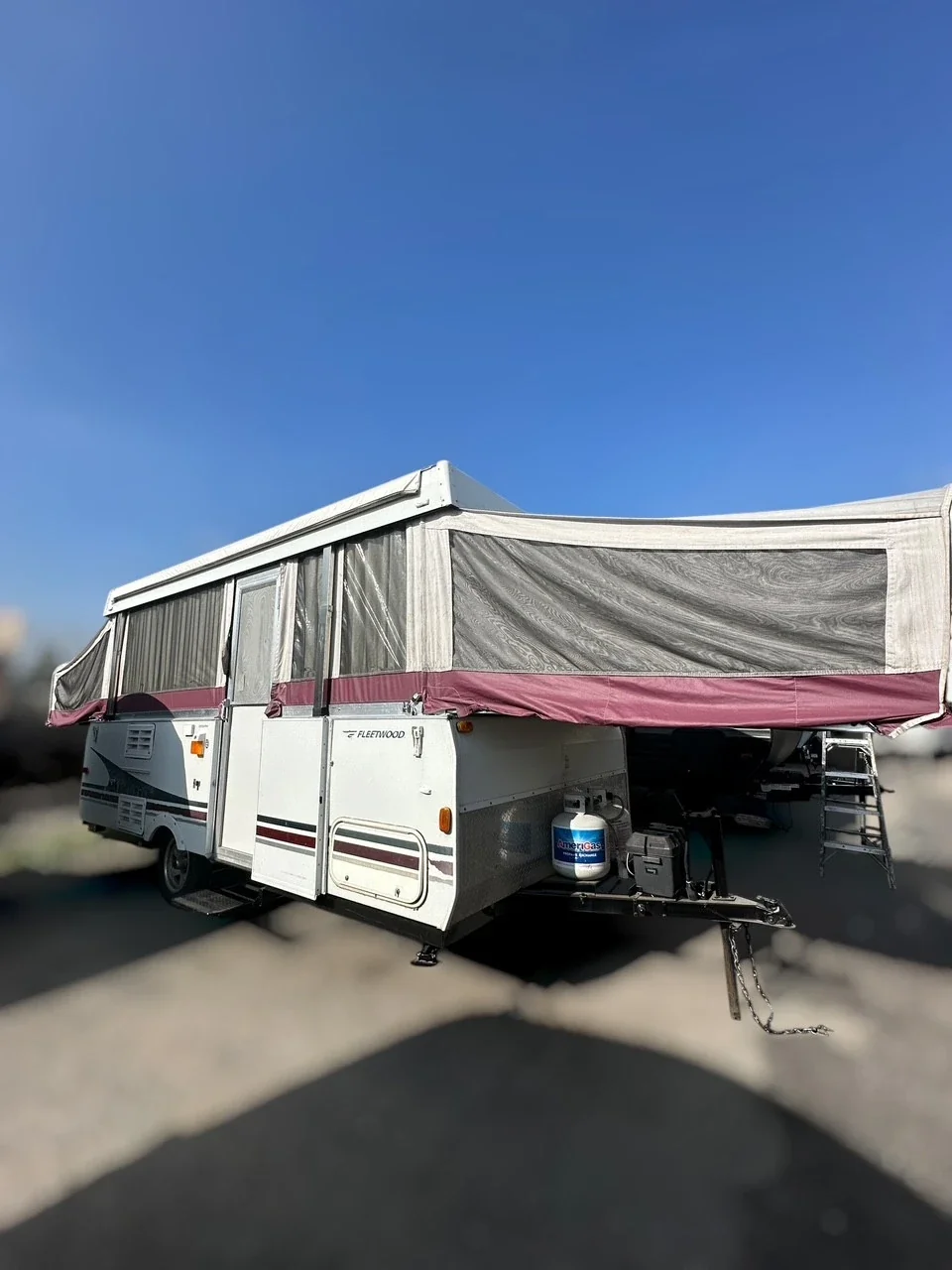 2006 Fleetwood HIGHLANDER SEQUIOA exterior