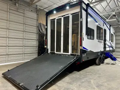 2026 Forest River Vengeance Rogue Armored 26L140 photo 54