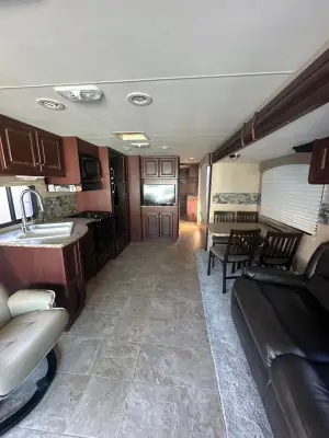 2011 Damon Daybreak 36SD photo 21