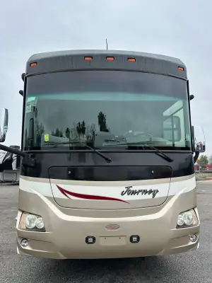 2010 Winnebago Journey 40L photo 4