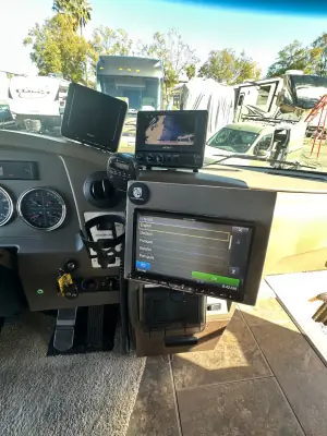 2010 Winnebago Journey 40L photo 28