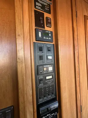 2010 Winnebago Journey 40L photo 17