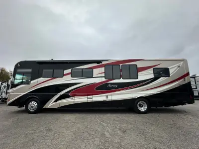 2010 Winnebago Journey 40L photo 8