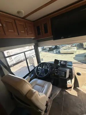 2010 Winnebago Journey 40L photo 25
