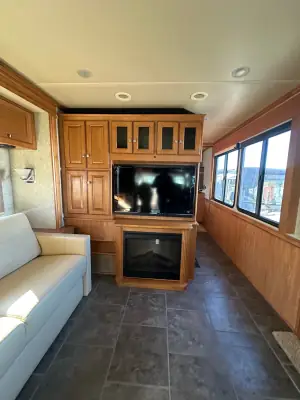 2010 Winnebago Journey 40L photo 39