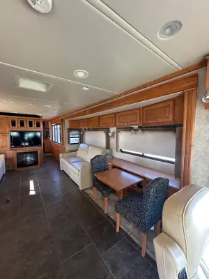 2010 Winnebago Journey 40L photo 33