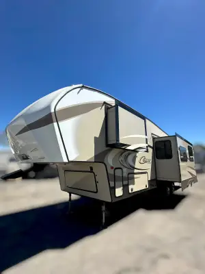 2017 Keystone Cougar 284RDBWE photo 9