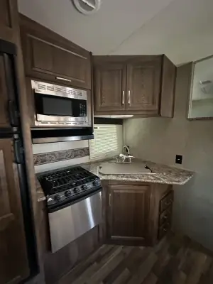 2017 Keystone Cougar 284RDBWE photo 20