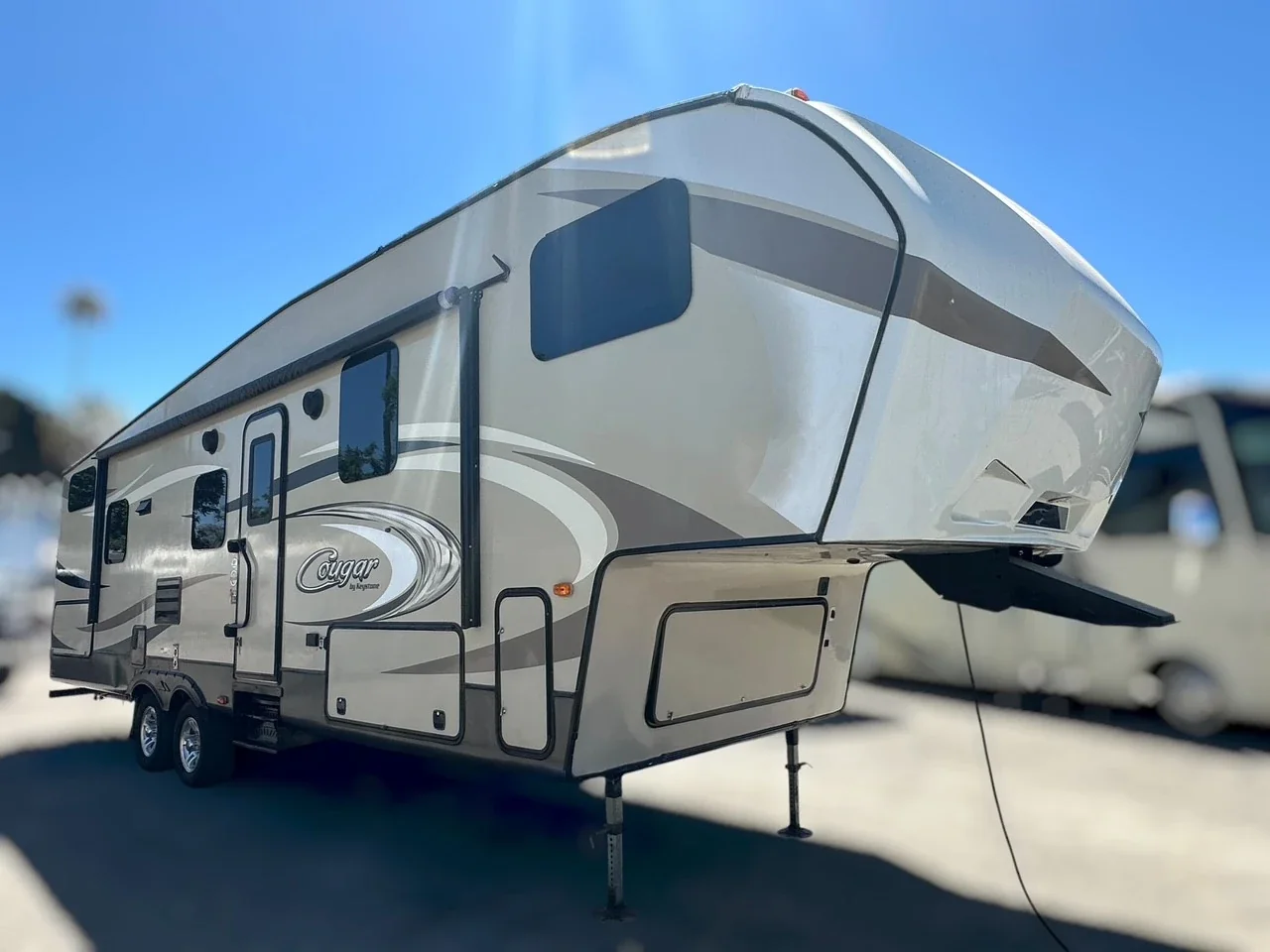 2017 Keystone Cougar 284RDBWE exterior